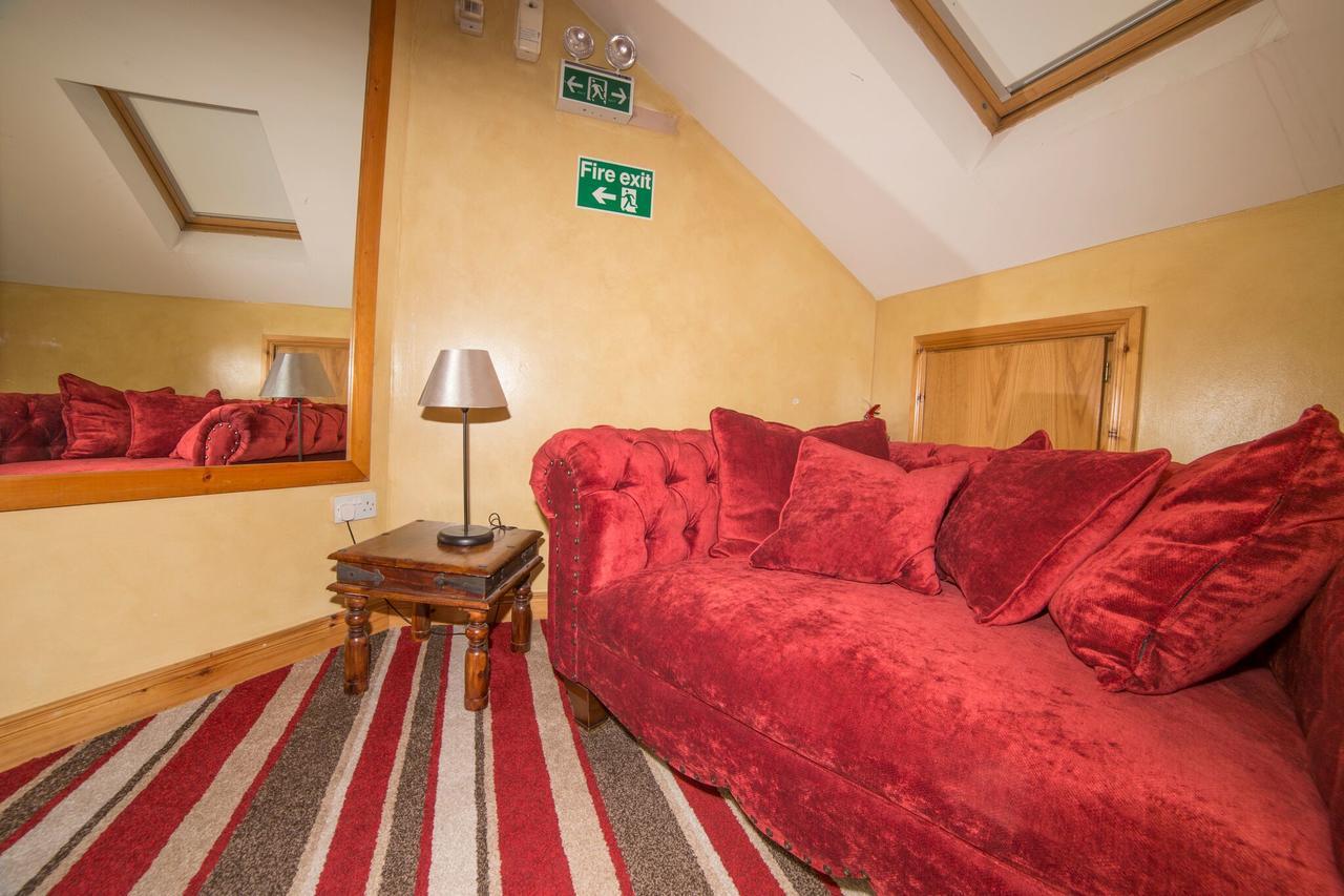 The Frontier Hotel Bridgend Eksteriør billede